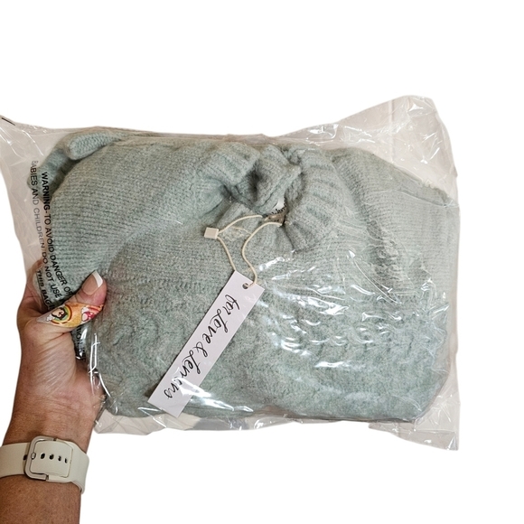 FOR LOVE & LEMONS SYDNEY SWEATER IN SAGE - Picture 12 of 12